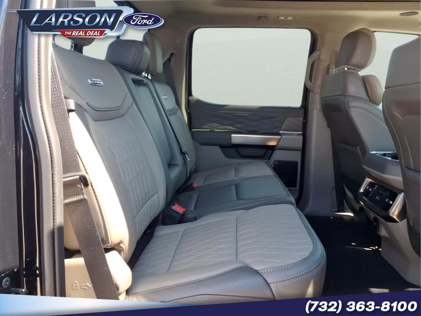 2026 Ford Super Duty F-350 DRW Pickup Platinum