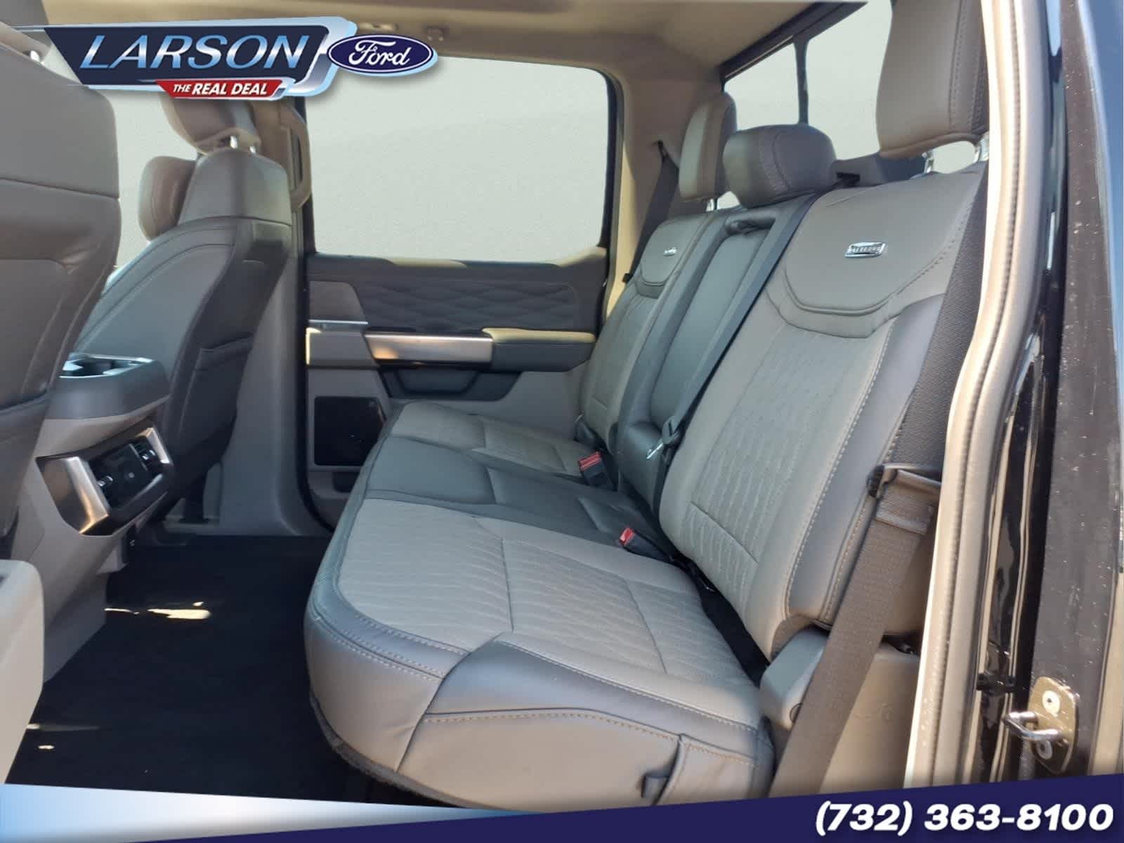 2026 Ford Super Duty F-350 DRW Pickup Platinum