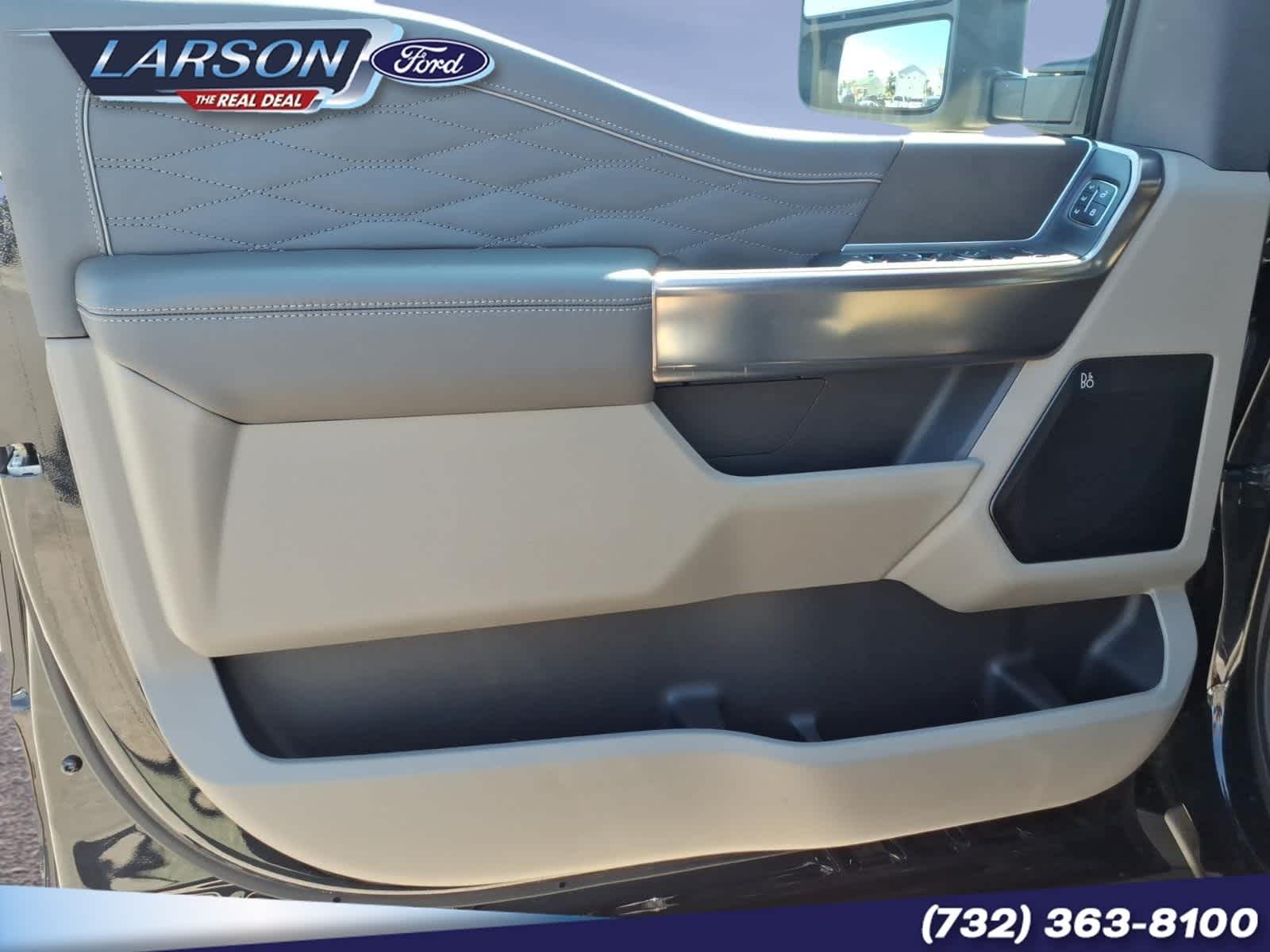 2026 Ford Super Duty F-350 DRW Pickup Platinum