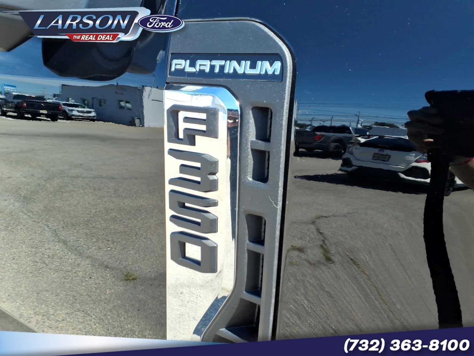 2026 Ford Super Duty F-350 DRW Pickup Platinum