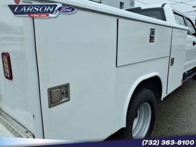 2019 Ford Super Duty F-350 DRW Chassis Cab XL