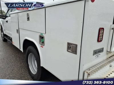 2019 Ford Super Duty F-350 DRW Chassis Cab XL