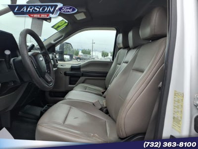 2019 Ford Super Duty F-350 DRW Chassis Cab XL