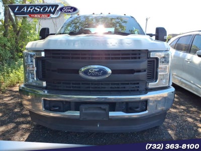 2019 Ford Super Duty F-350 DRW Chassis Cab XL
