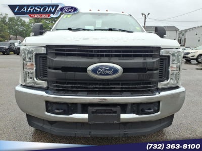 2019 Ford Super Duty F-350 DRW Chassis Cab XL