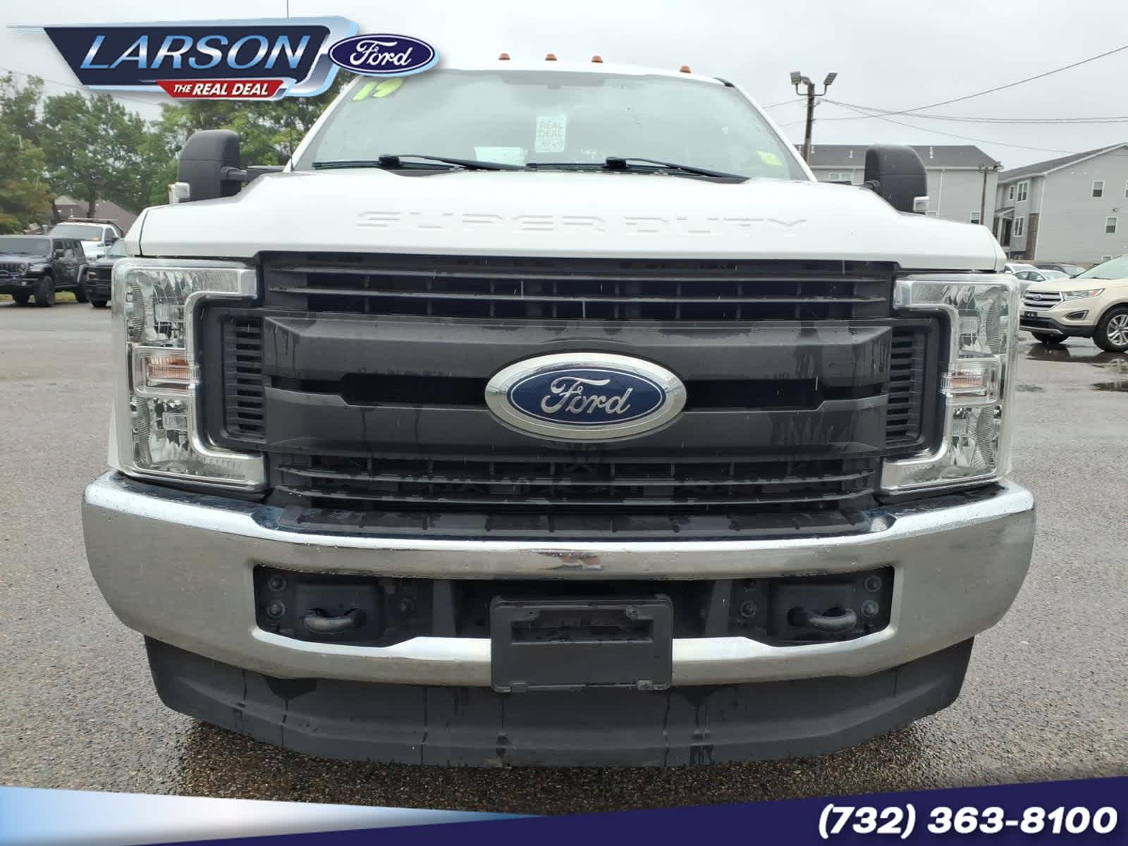 2019 Ford Super Duty F-350 DRW Chassis Cab XL