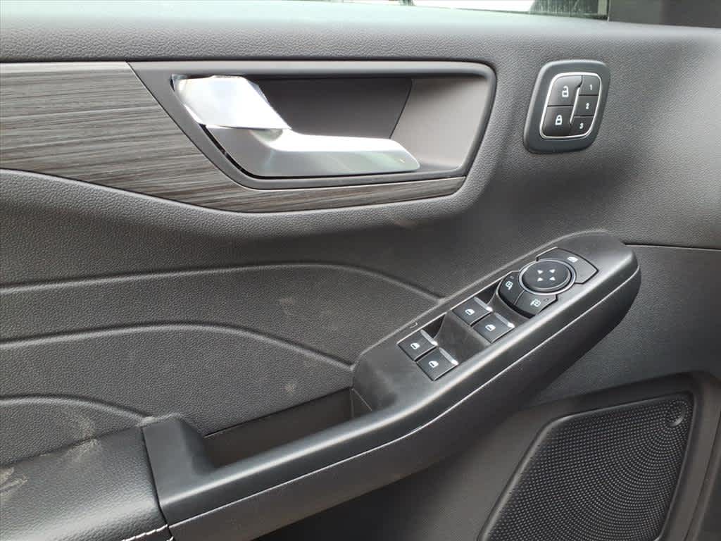 2026 Ford Escape Platinum