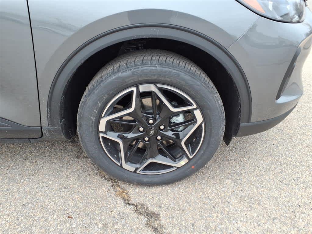 2026 Ford Escape Platinum