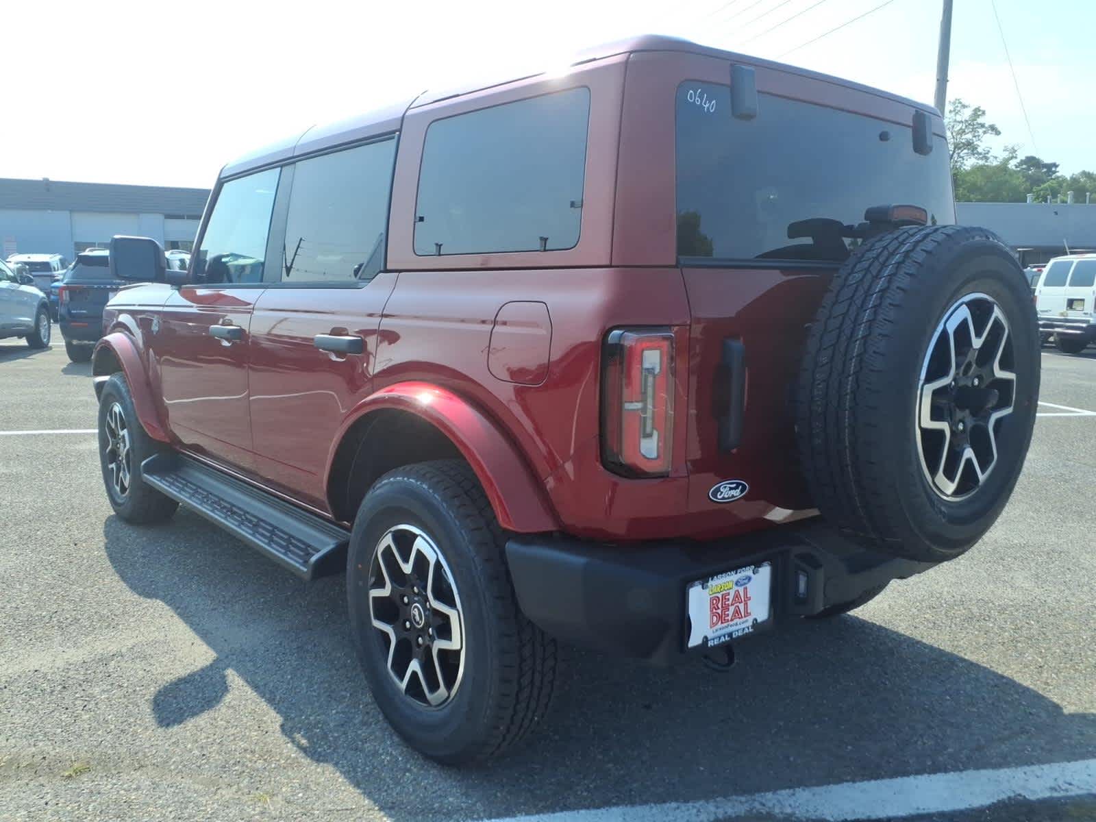 2026 Ford Bronco Outer Banks