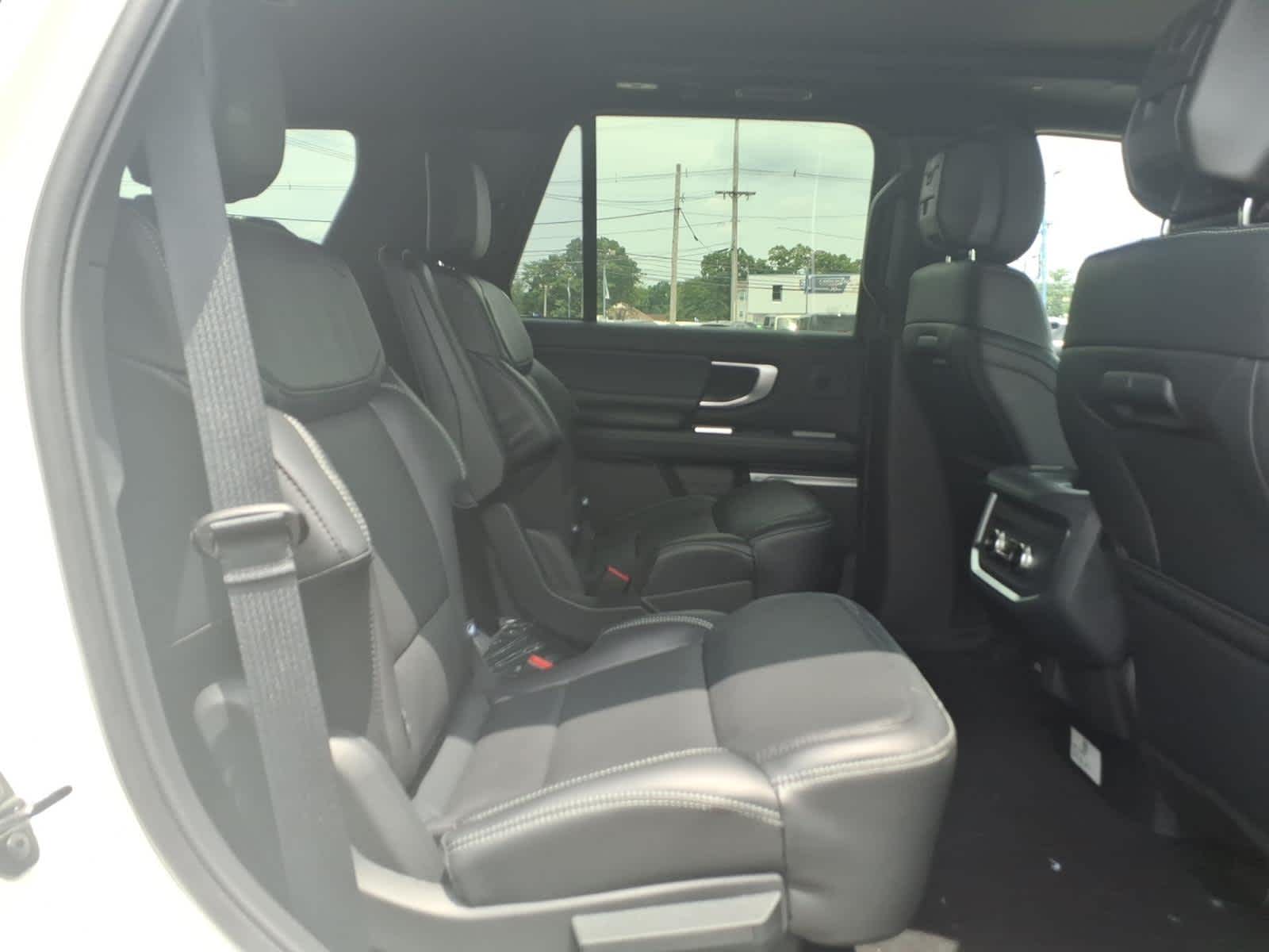 2027 Ford Expedition Platinum