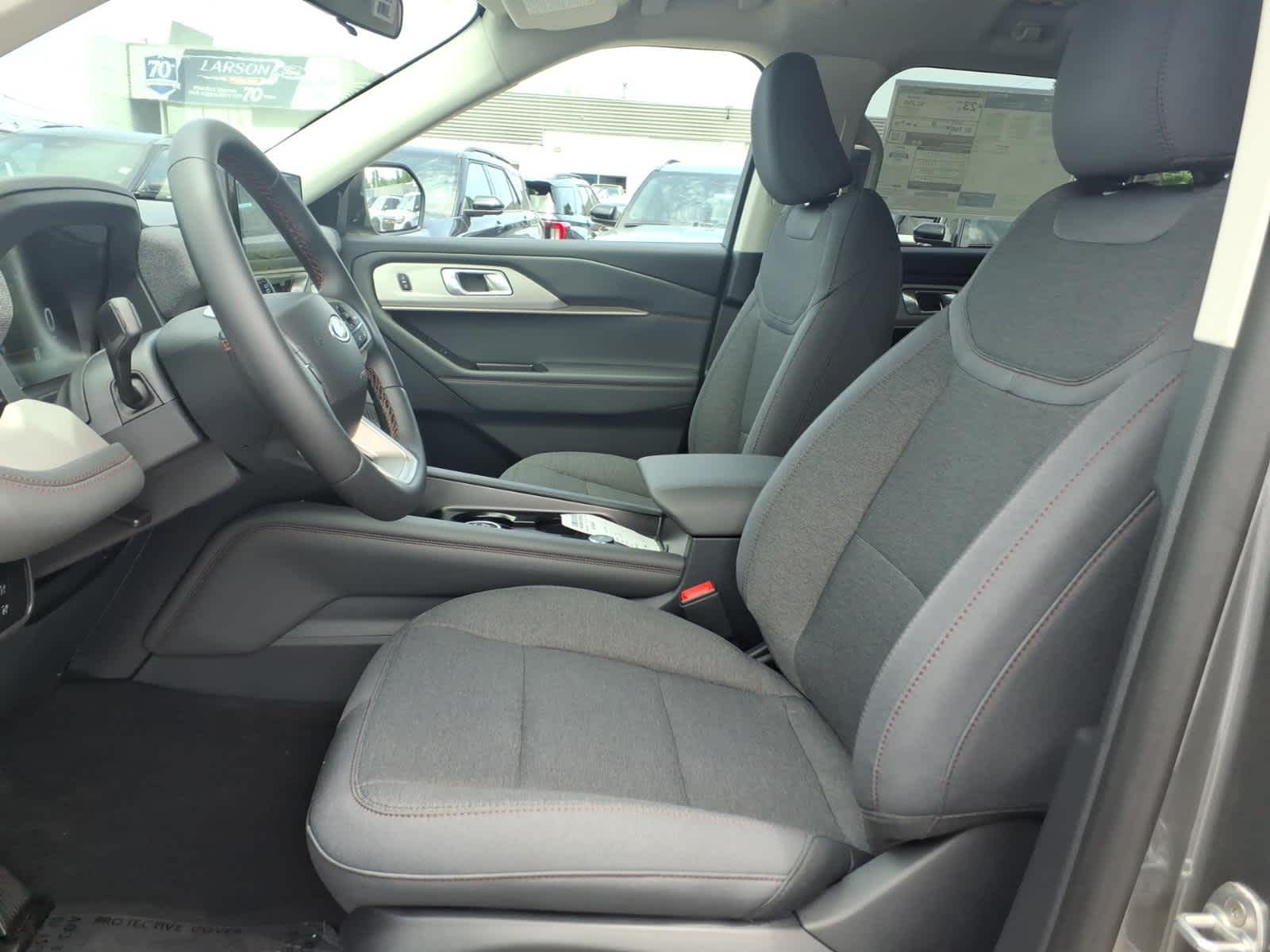 2026 Ford Explorer Active w/200A Pkg