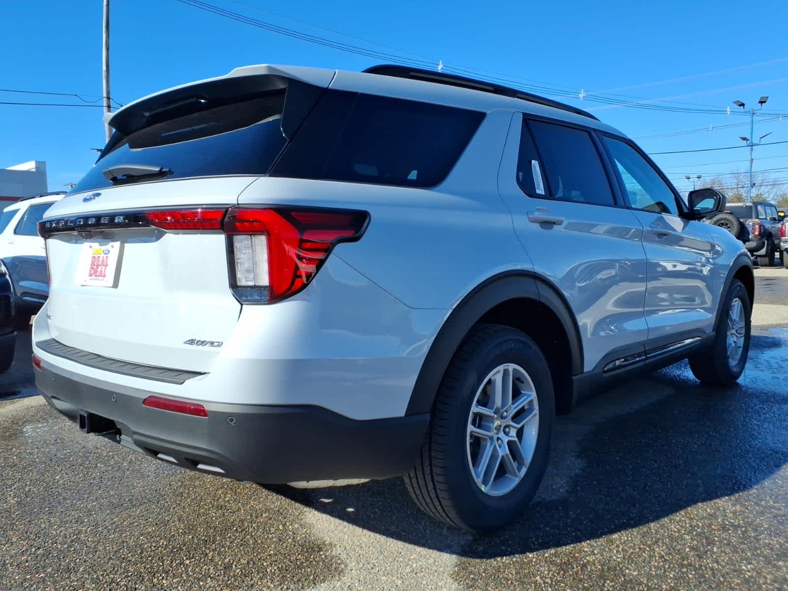 2026 Ford Explorer Active w/200A Pkg
