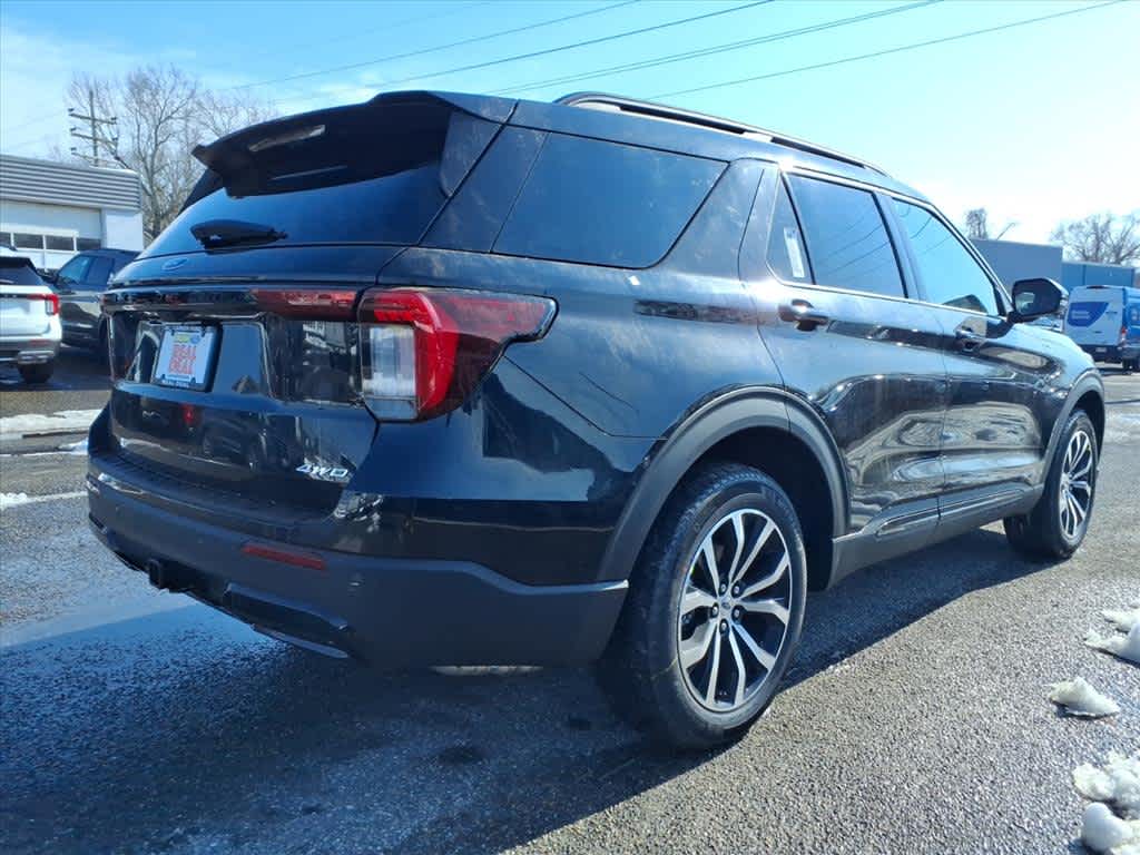 2026 Ford Explorer ST-Line