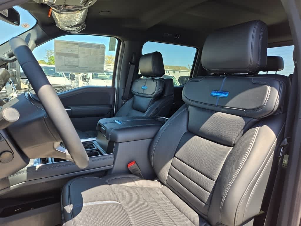 2025 Ford Super Duty F-250 SRW Platinum