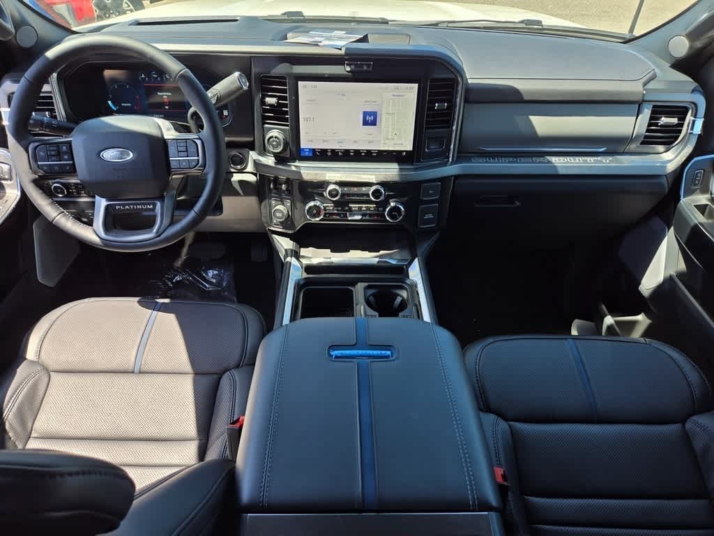 2025 Ford Super Duty F-250 SRW Platinum