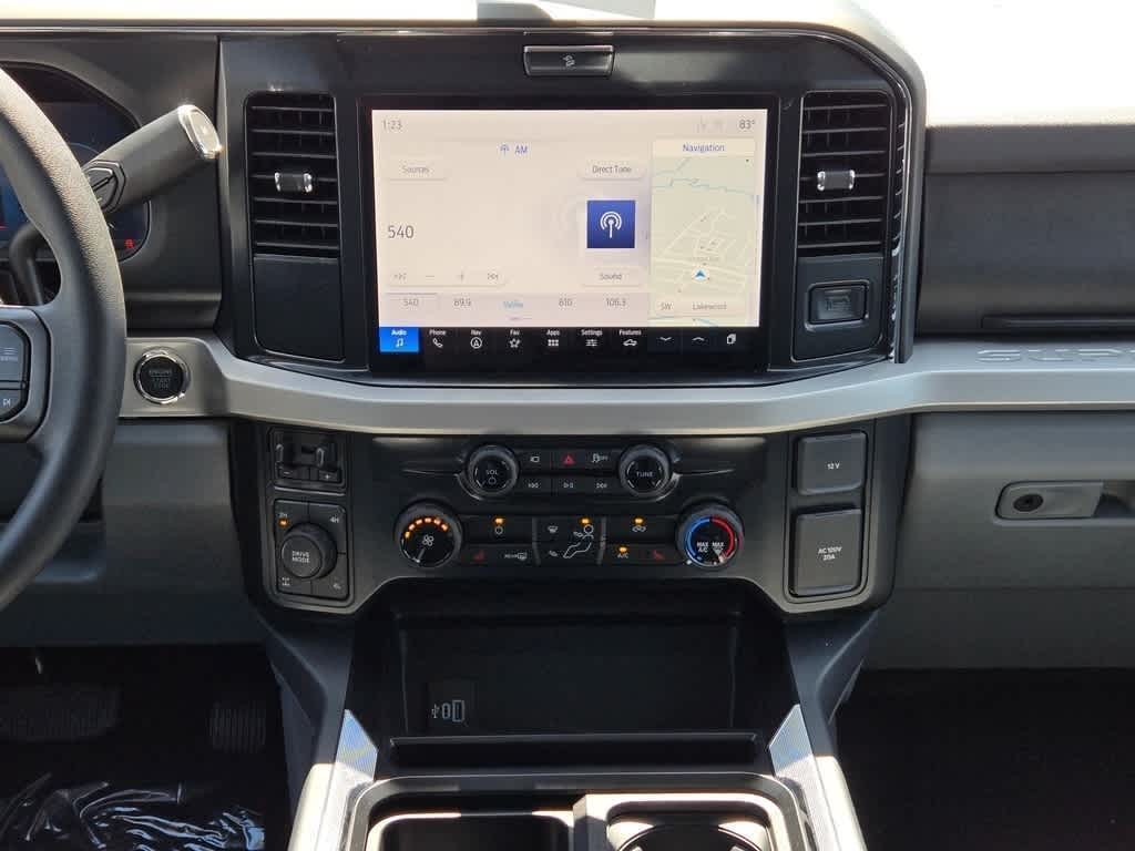 2025 Ford Super Duty F-350 SRW XLT