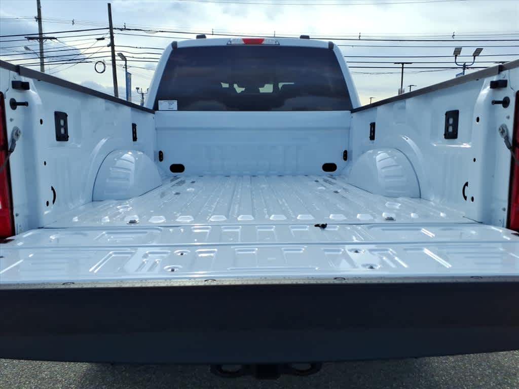 2026 Ford Super Duty F-350 SRW F-350® XLT