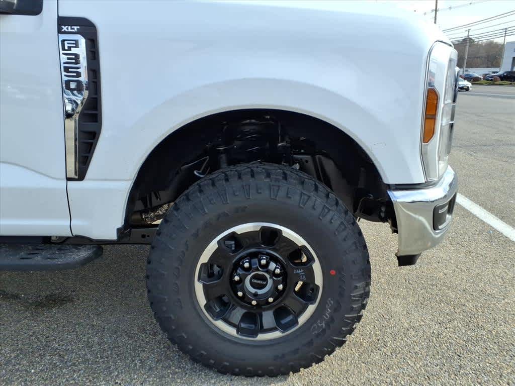 2026 Ford Super Duty F-350 SRW F-350® XLT