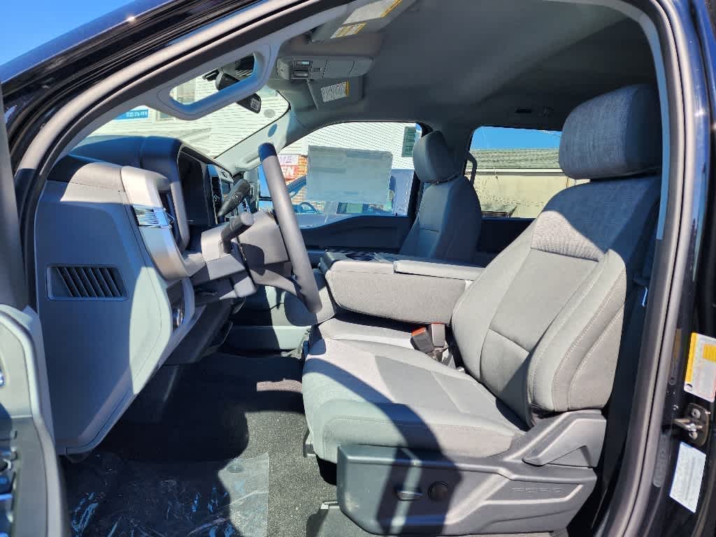 2025 Ford Super Duty F-350 SRW XLT