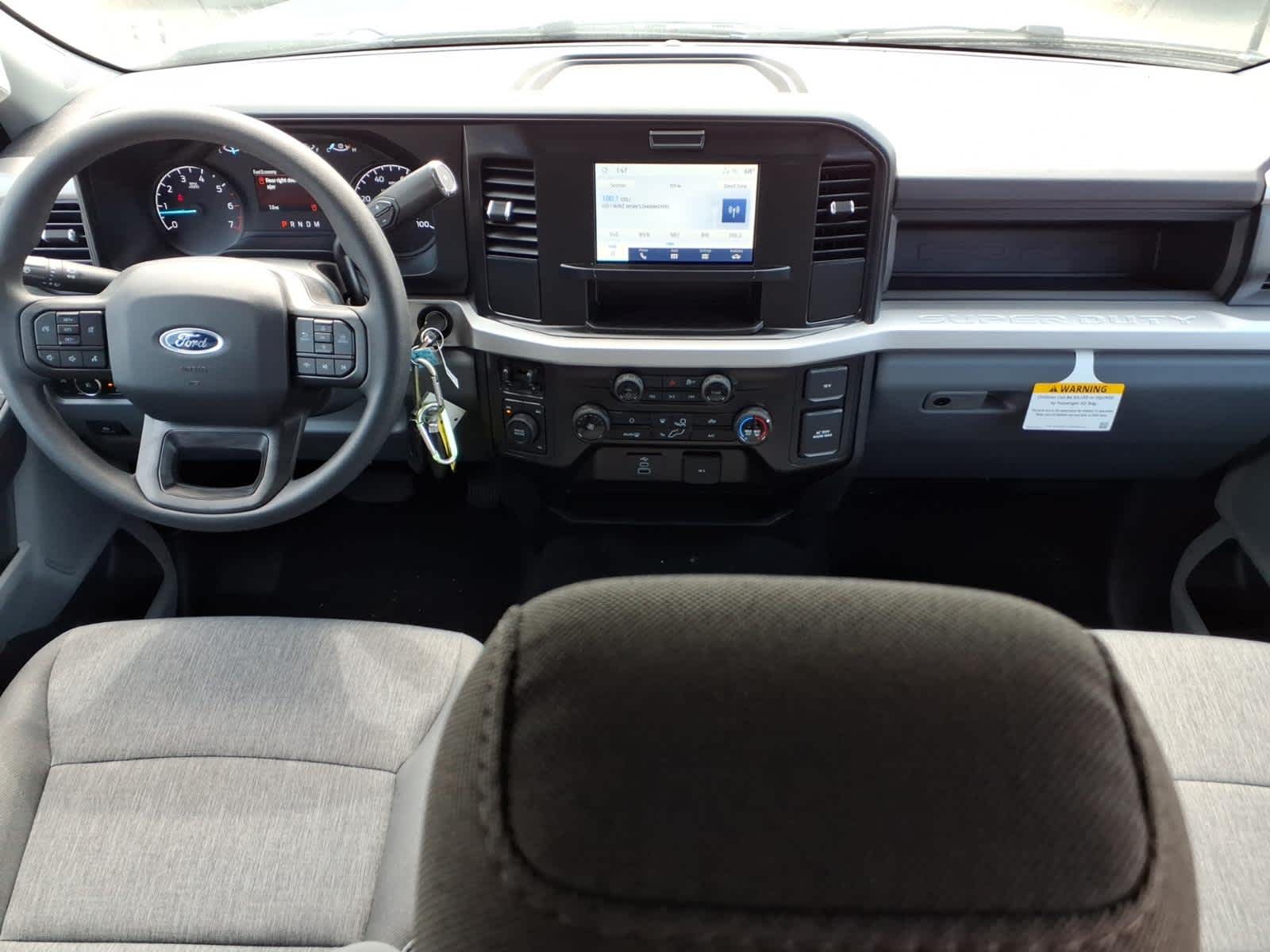 2026 Ford Super Duty F-350 DRW XL