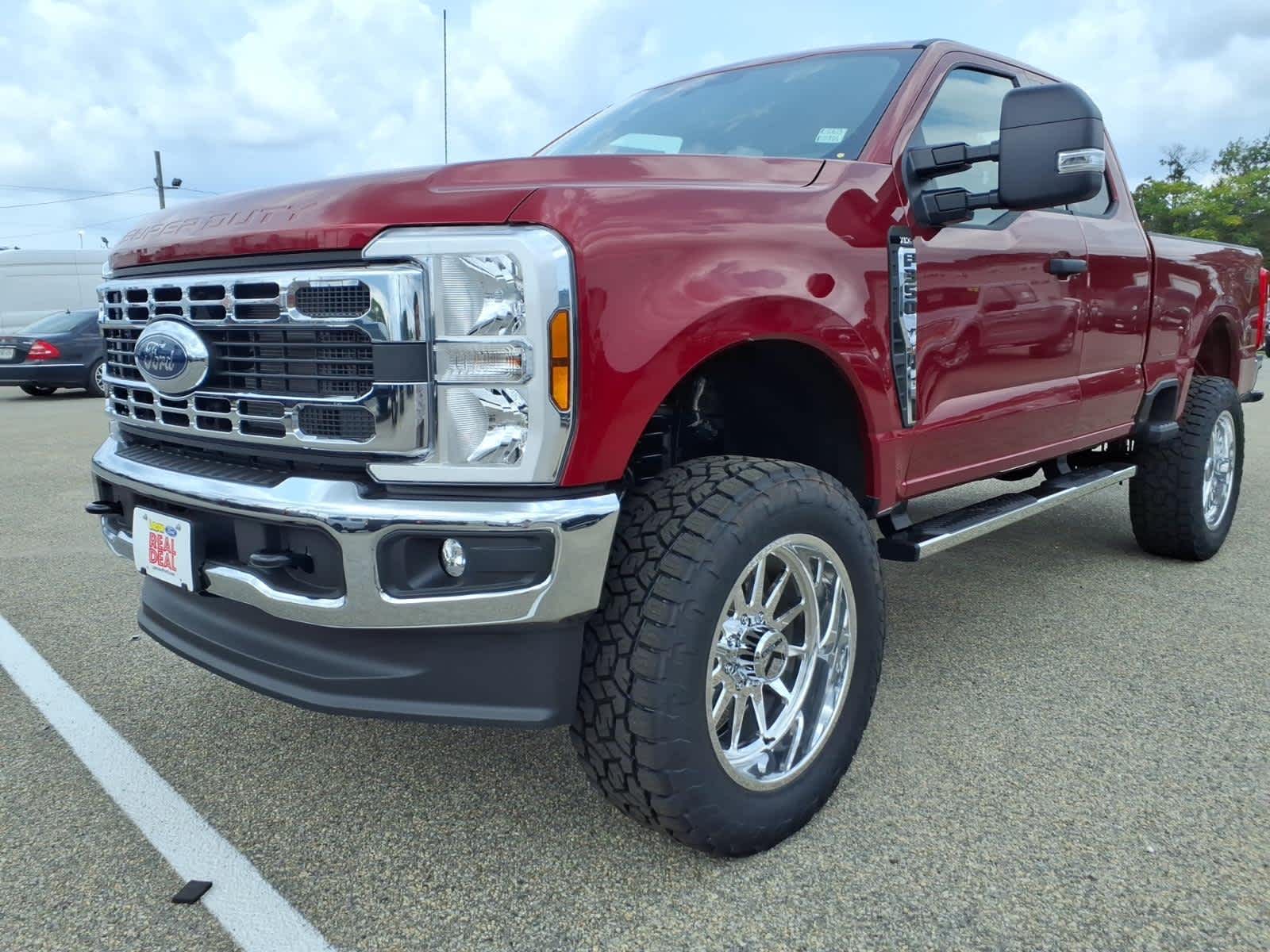 2026 Ford Super Duty F-350 SRW XLT