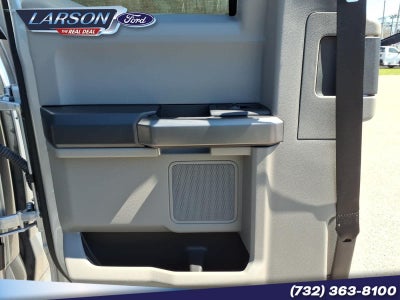 2022 Ford Super Duty F-350 SRW Pickup XLT