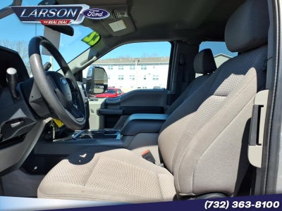 2022 Ford Super Duty F-350 SRW Pickup XLT