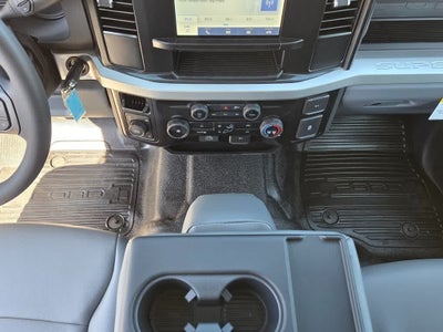 2025 Ford Super Duty F-350 SRW XL