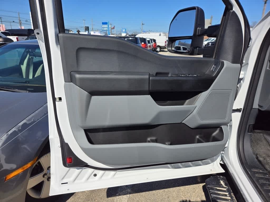 2025 Ford Super Duty F-350 SRW XL