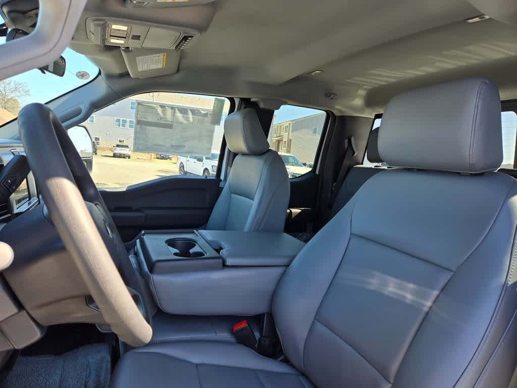 2025 Ford Super Duty F-350 SRW XL