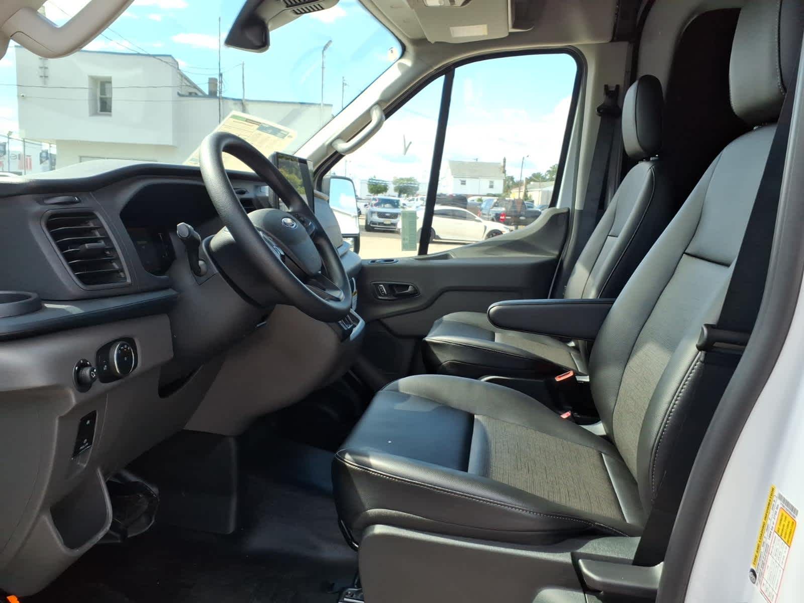 2026 Ford Transit Cargo Van Base