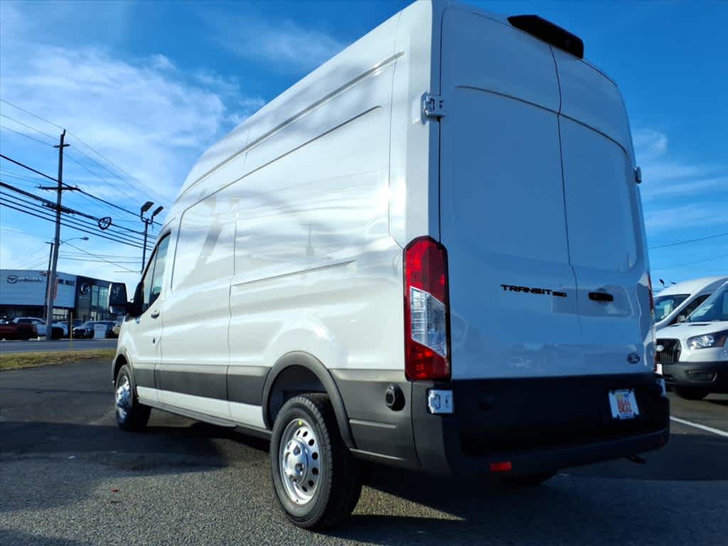2026 Ford Transit Cargo Van