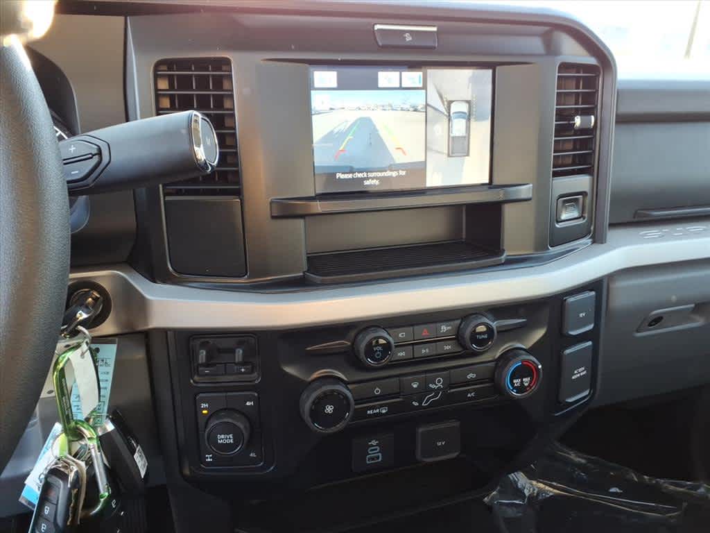 2026 Ford Super Duty F-350 SRW F-350® XLT