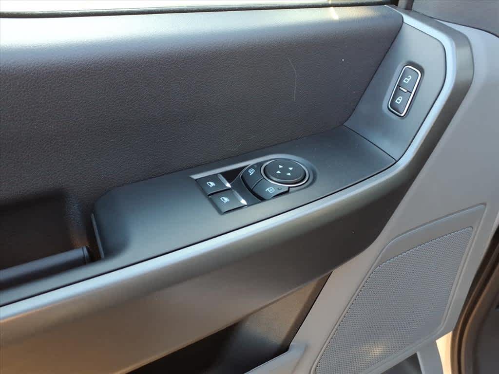 2026 Ford Super Duty F-350 SRW F-350® XLT