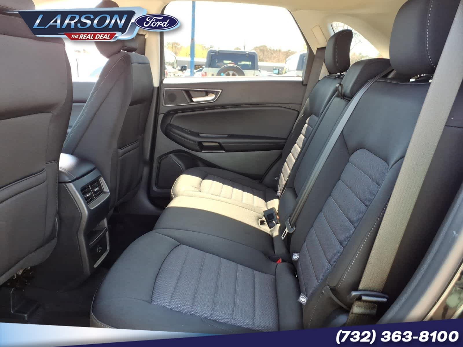 2022 Ford Edge SE