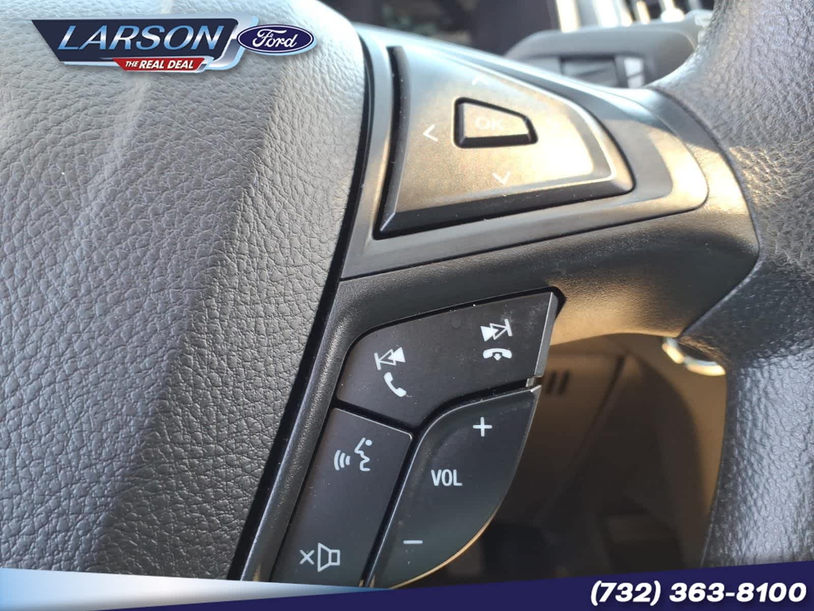2022 Ford Edge SE