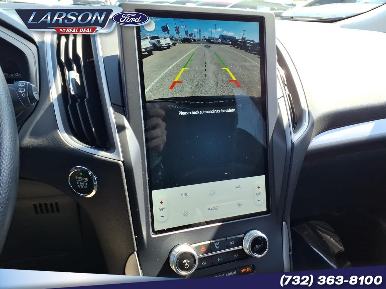 2022 Ford Edge SE